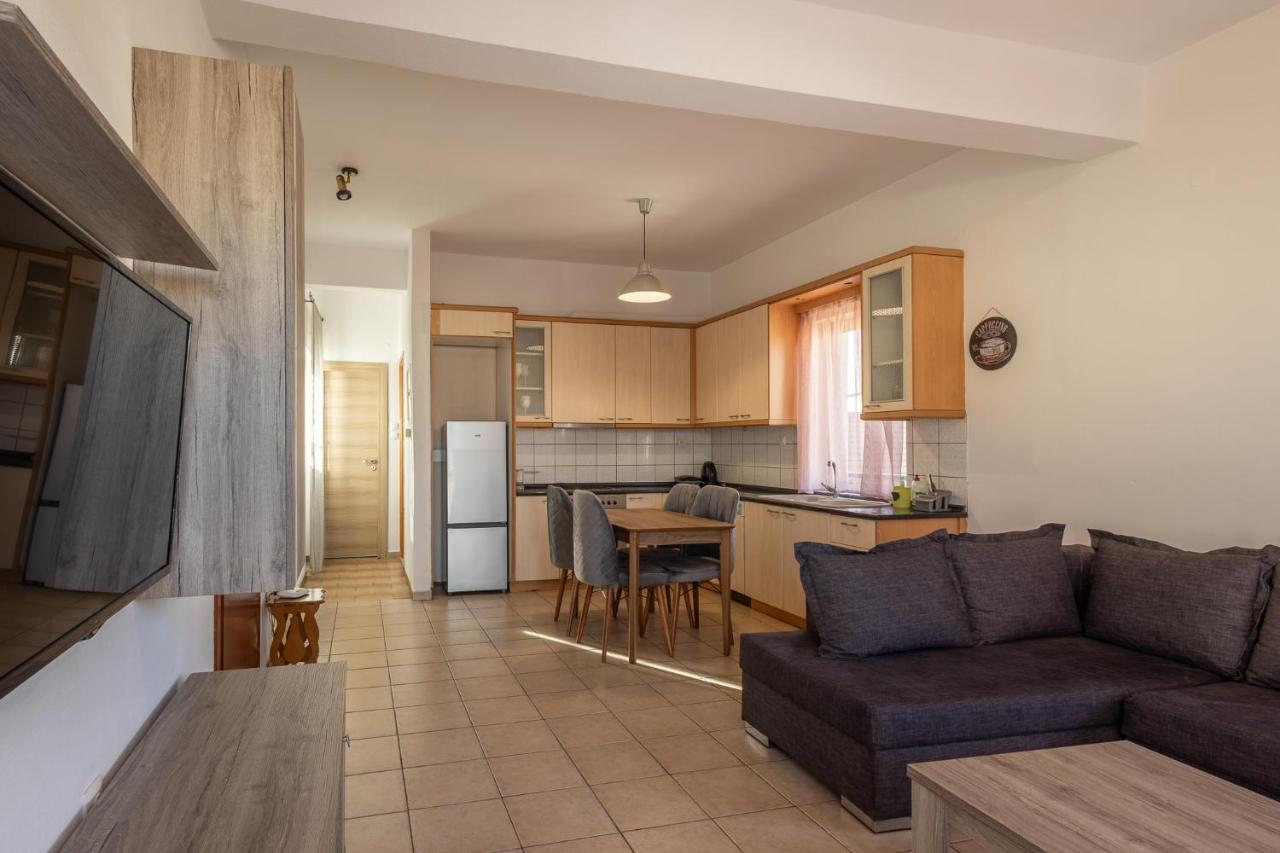 Deluxe Apartment La Лариса Екстериор снимка